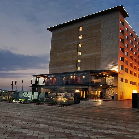The Golden Palms Hotel & Spa, Delhi